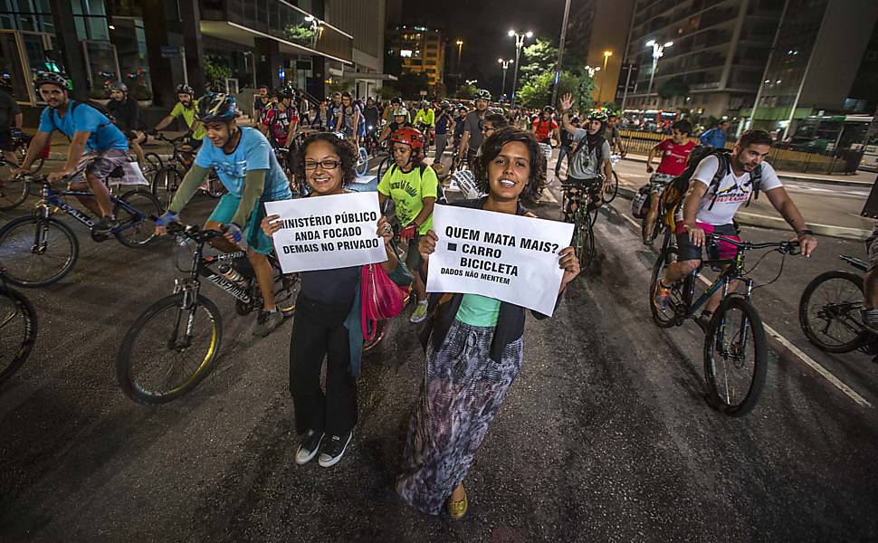 Protesto de ciclistas em São Paulo