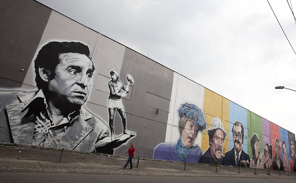 Mural de 80 metros homenageia Chaves