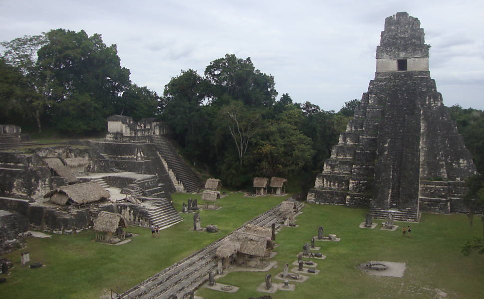 Resultado de imagem para piramides maias