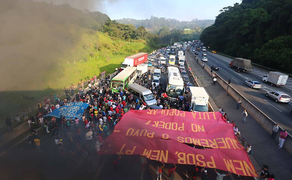 Protestos contra projeto de terceirizao