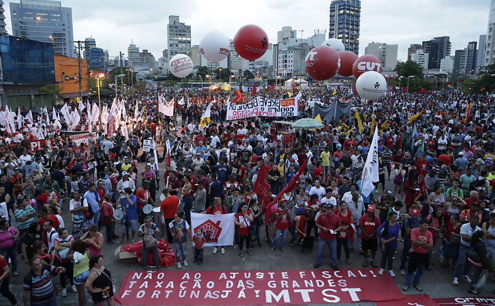 Protestos contra projeto de terceirização
