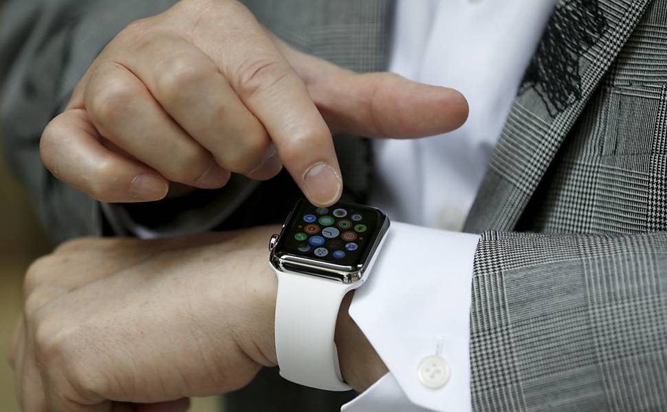 Apple Watch chega s lojas