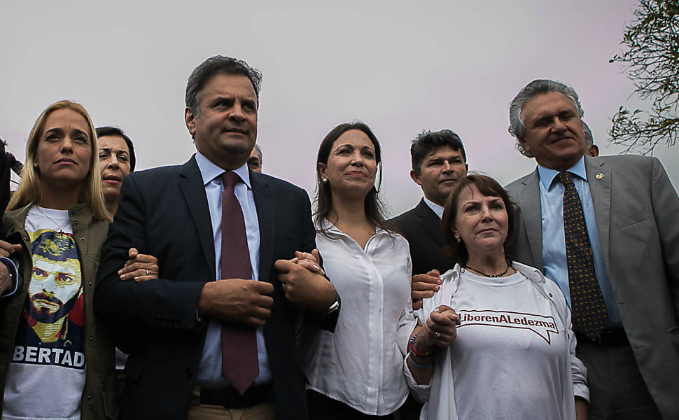 Comitiva de senadores brasileiros na Venezuela