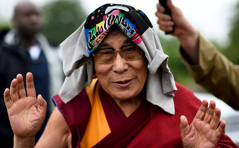 Dalai Lama no festival Glastonbury