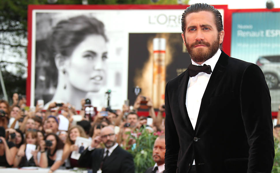 Jake Gyllenhaal causa furor entre os fãs na pré-estreia de "Everest", no Festival de Veneza
