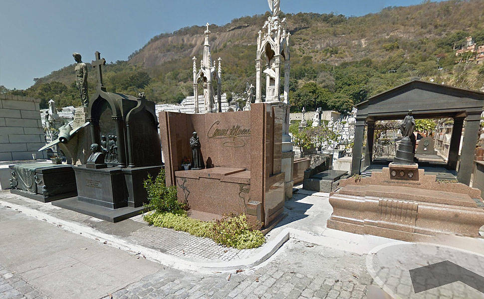 Tmulos famosos no Google Street View