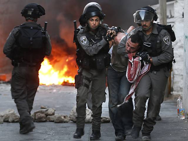 Tensão entre palestinos e israelenses
