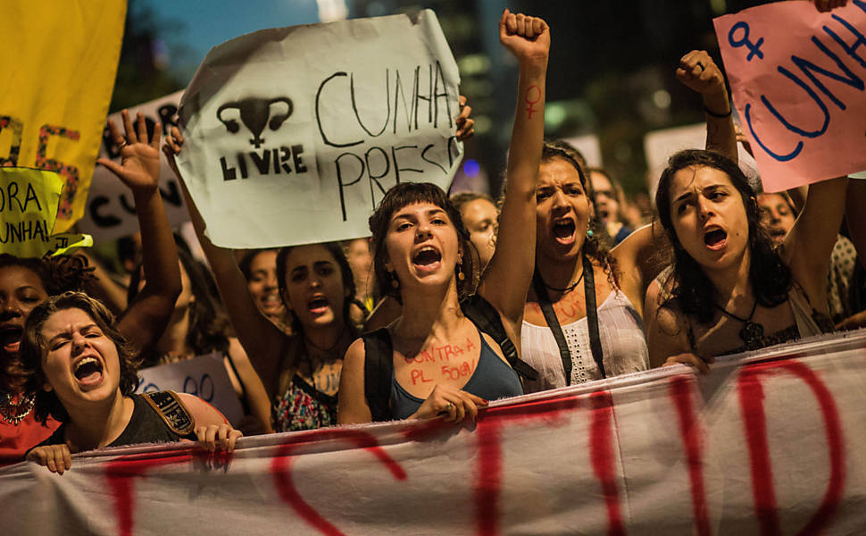 Protesto contra Cunha e 'PL do aborto' em SP