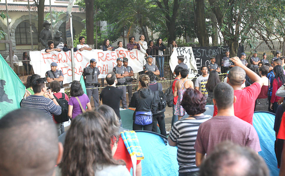 Protestos contra reforma nas escolas estaduais de SP