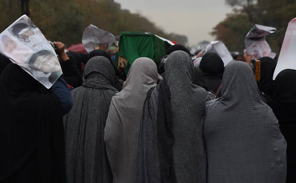 Milhares saem s ruas em protesto em Cabul, no Afeganisto