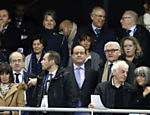 O presidente francês, François Hollande, que estava no estádio na hora dos ataques, minutos antes de deixar Stade de France