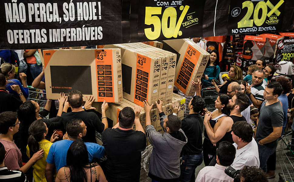 Black Friday atrai consumidor de So Paulo a Nova York