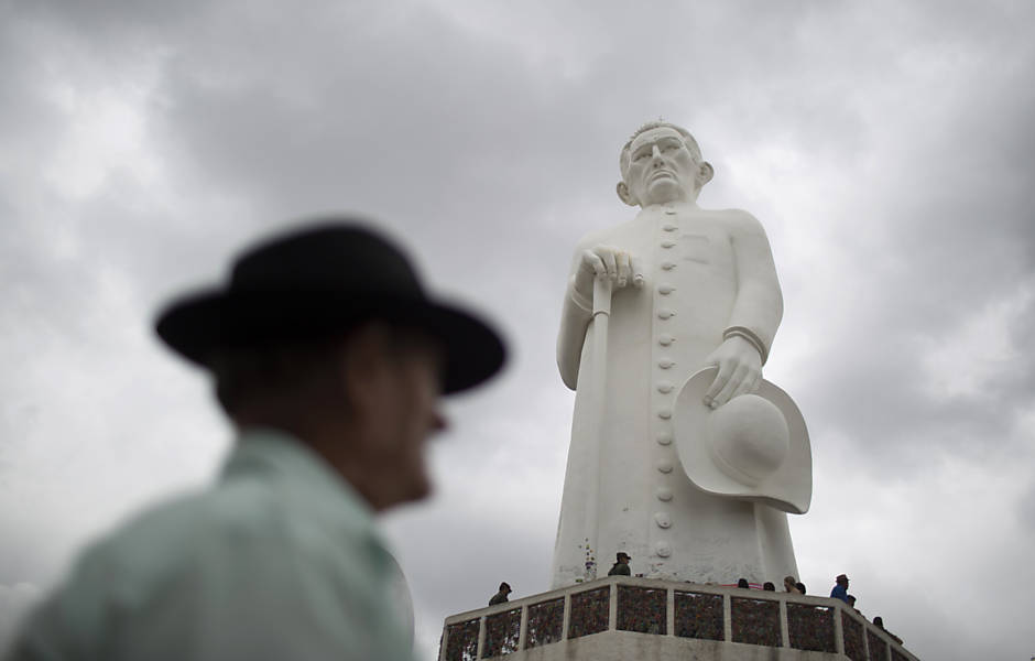 Padre Ccero  perdoado pelo Vaticano