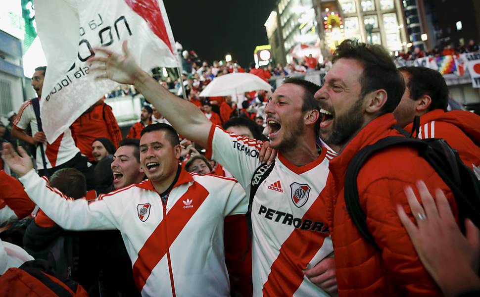 Torcida do River Plate no Japo