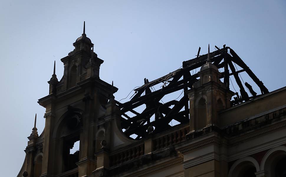 Incndio atinge Museu da Lngua Portuguesa