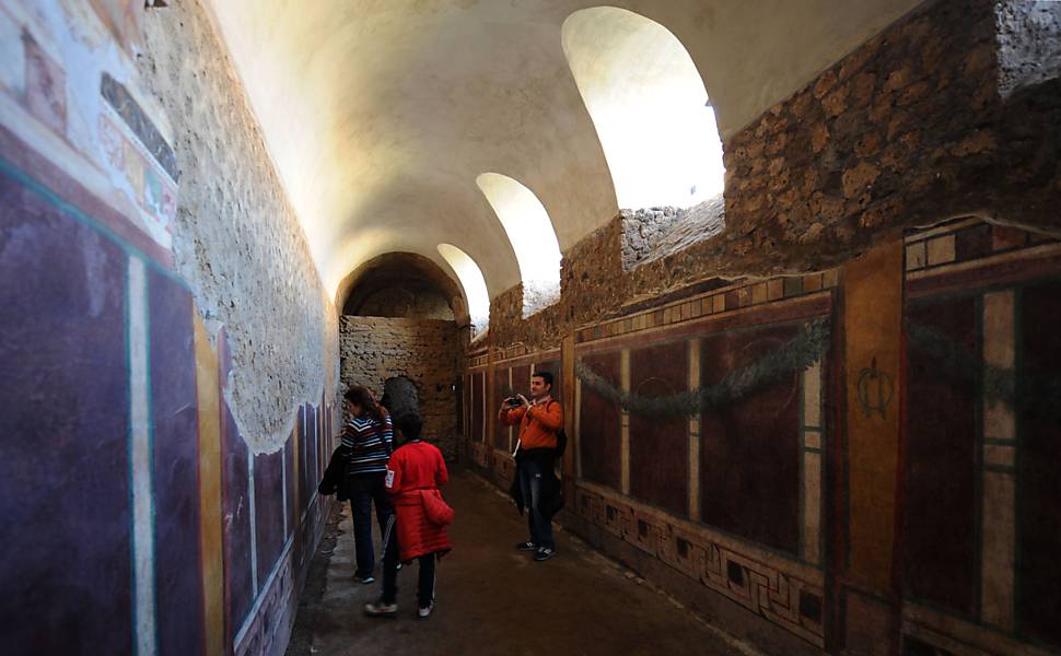 Pompeia reabre residncias para visitao