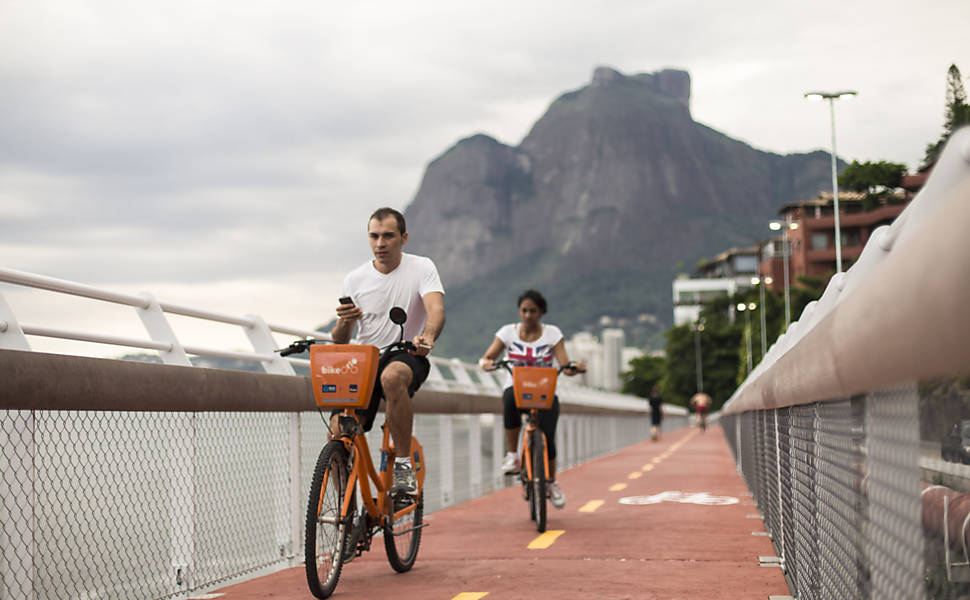 Nova ciclovia 25/10/2018 Cotidiano Fotografia Folha de S.Paulo Nova ciclovia 25/10/2018 Cotidiano Fotografia Folha de S.Paulo