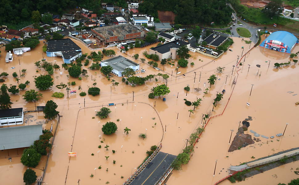 Chuvas causam transtorno em São Paulo