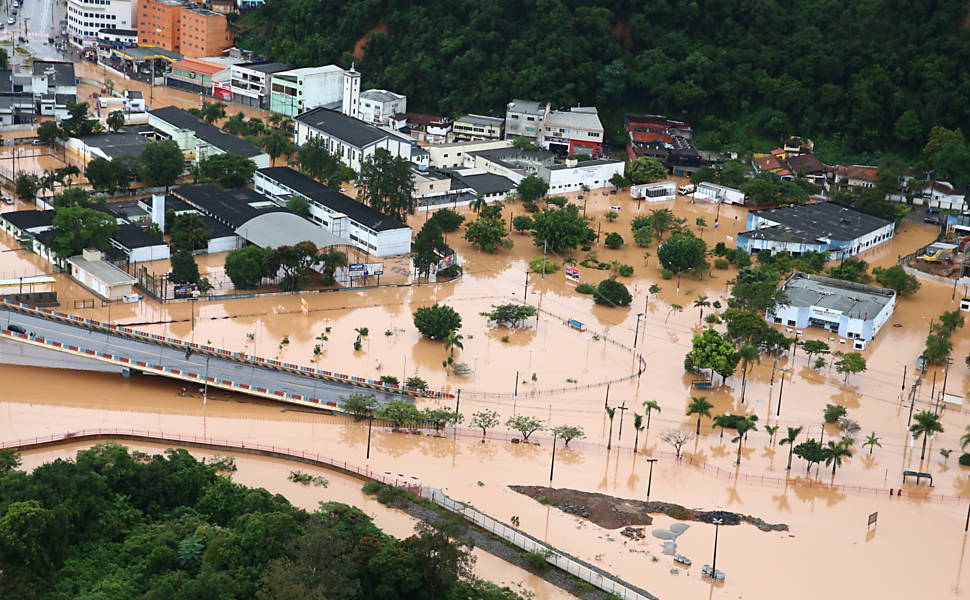 Chuvas causam transtorno em So Paulo
