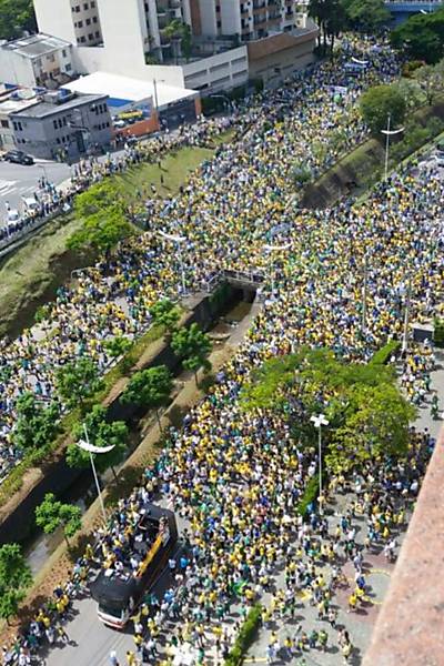 Manifestao contra o governo - Pelo Brasil