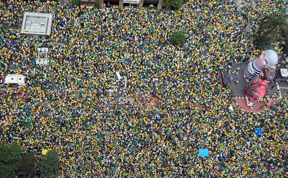 More Than a Million Brazilians ProtestAgainst Rousseff Government 