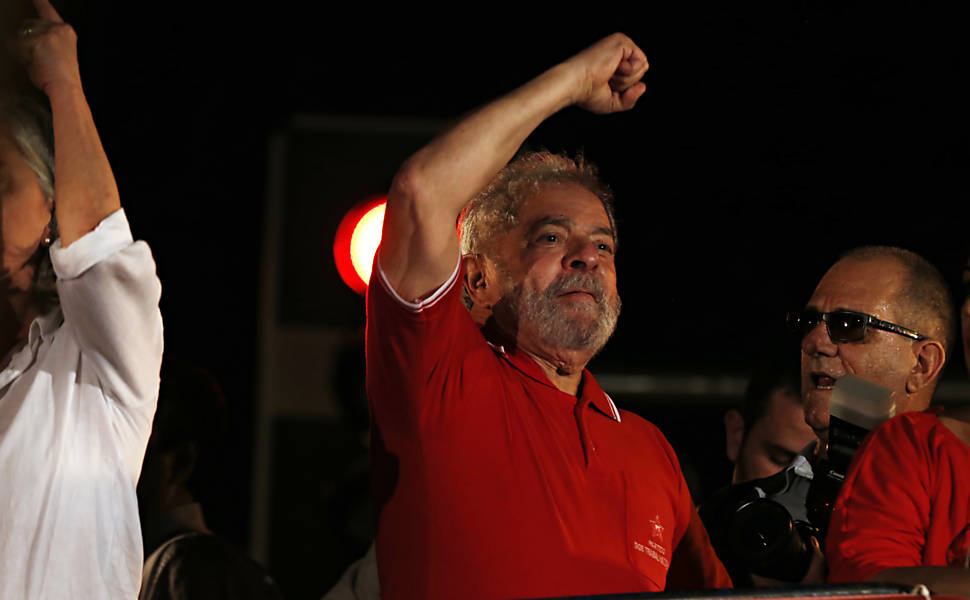 Lula participa de ato do Sindicato dos Metalrgicos
