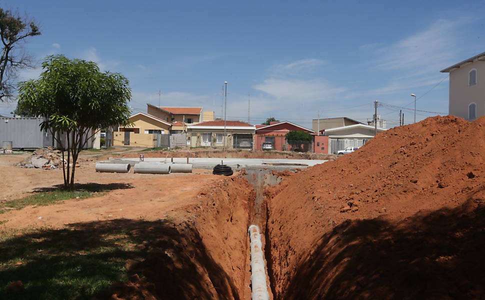 Obras contra a seca atrasam em So Paulo