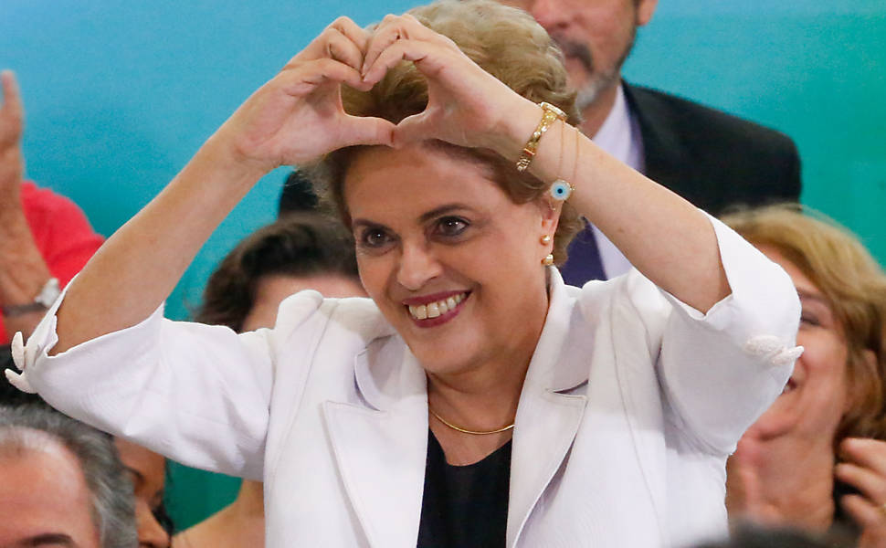 Dilma em evento pela democracia no Palcio do Planalto