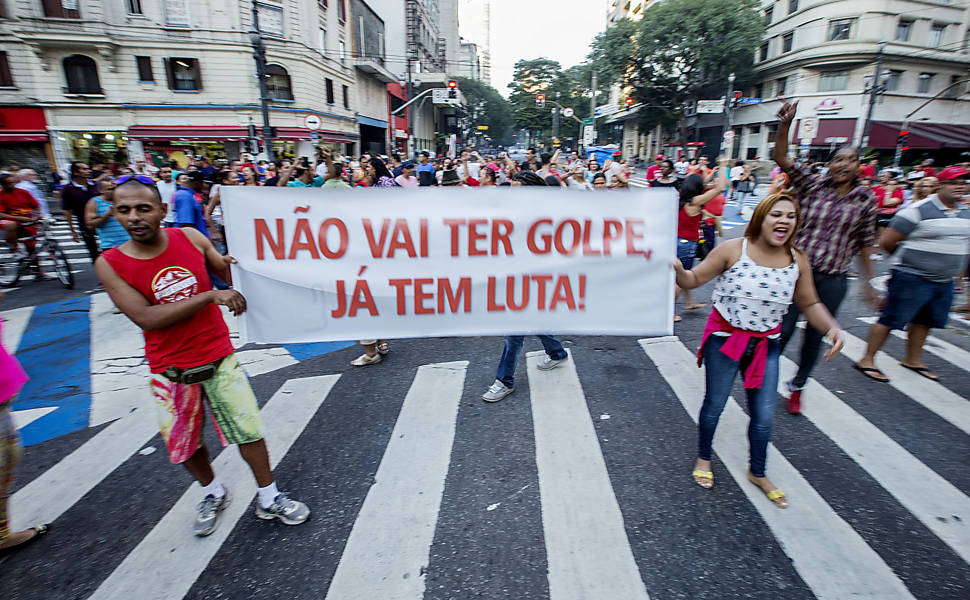 Grupos pr-Dilma protestam em So Paulo