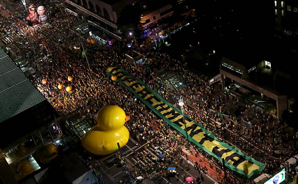 Atos anti-Dilma na avenida Paulista