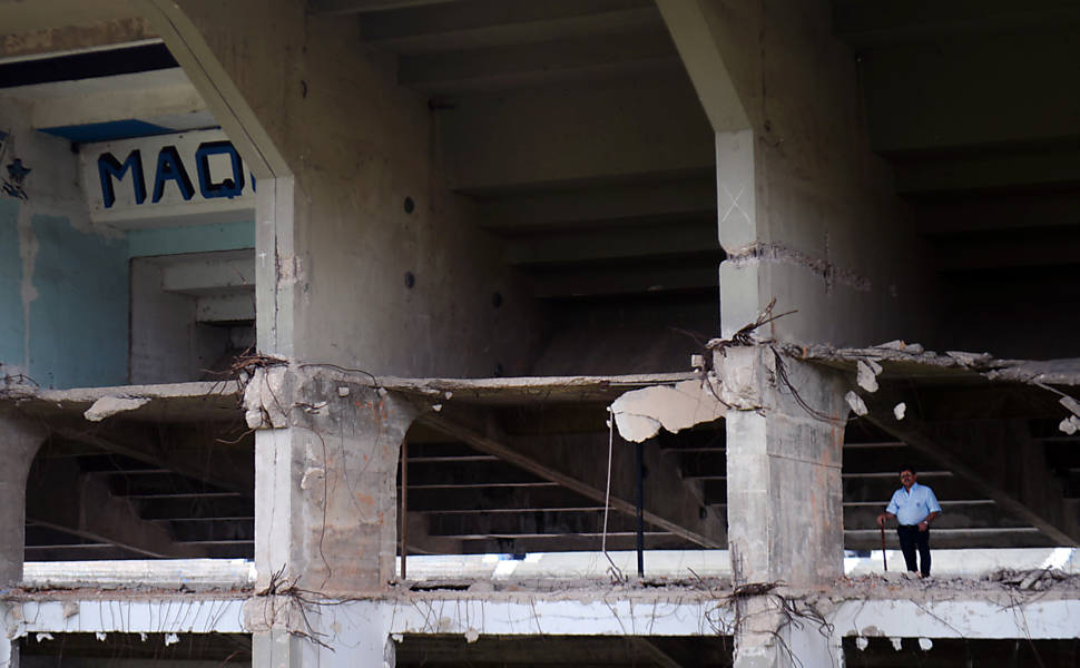 Impasse entre Grêmio e empreiteira deixa estádio Olímpico em ruínas