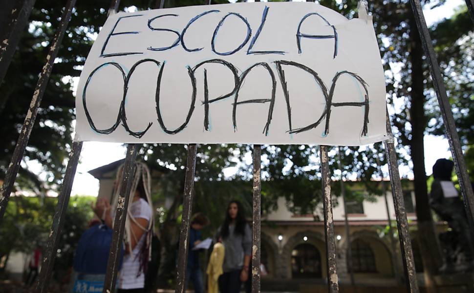 Ocupação no colégio Fernão Dias