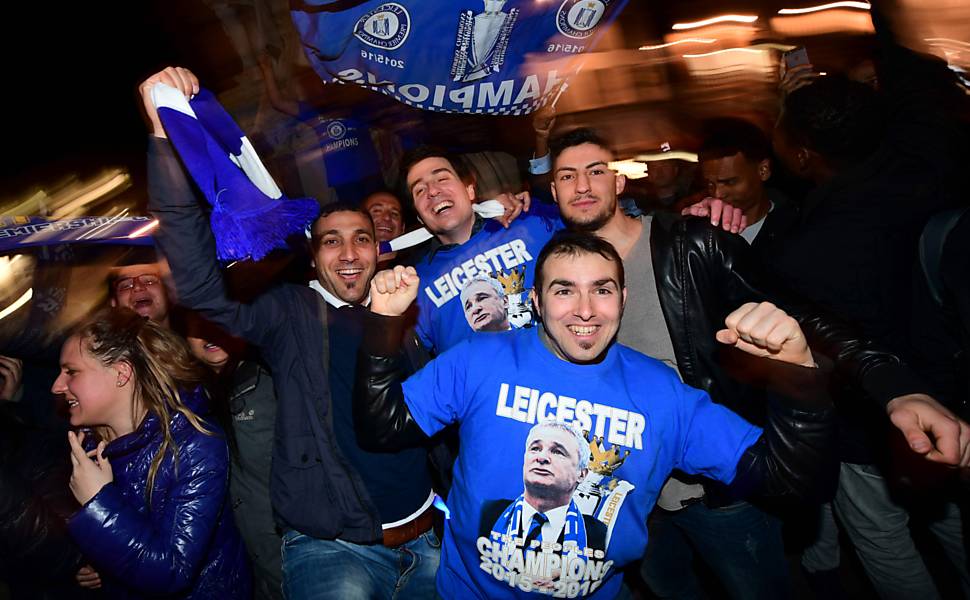 Histórico! Leicester City é campeão inglês após empate entre Tottenham e  Chelsea