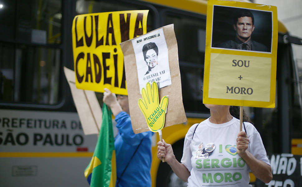 Protesto pr impeachment contra deciso de Waldir Maranho