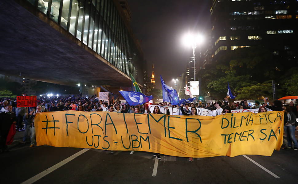 Protesto contra o presidente interino Michel Temer na Paulista