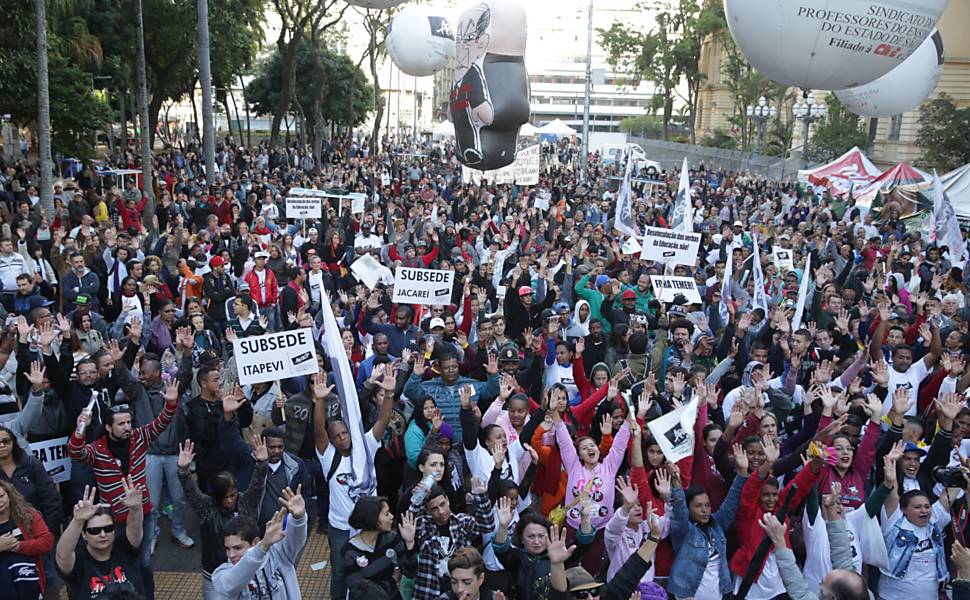 Manifestao do Sindicato dos Professores de So Paulo (Apeoesp)