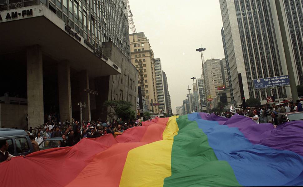 Parada do Orgulho LGBT faz 20 anos