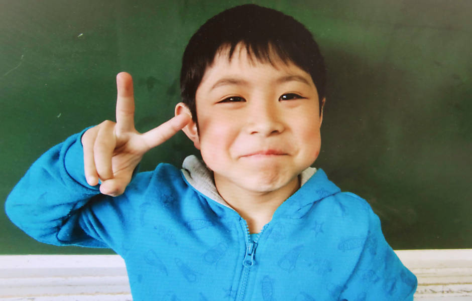 Aps 6 dias, menino abandonado  encontrado vivo no Japo