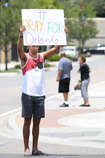 Manifestaes de solidariedade pelo ataque  boate Pulse, em Orlando (EUA)