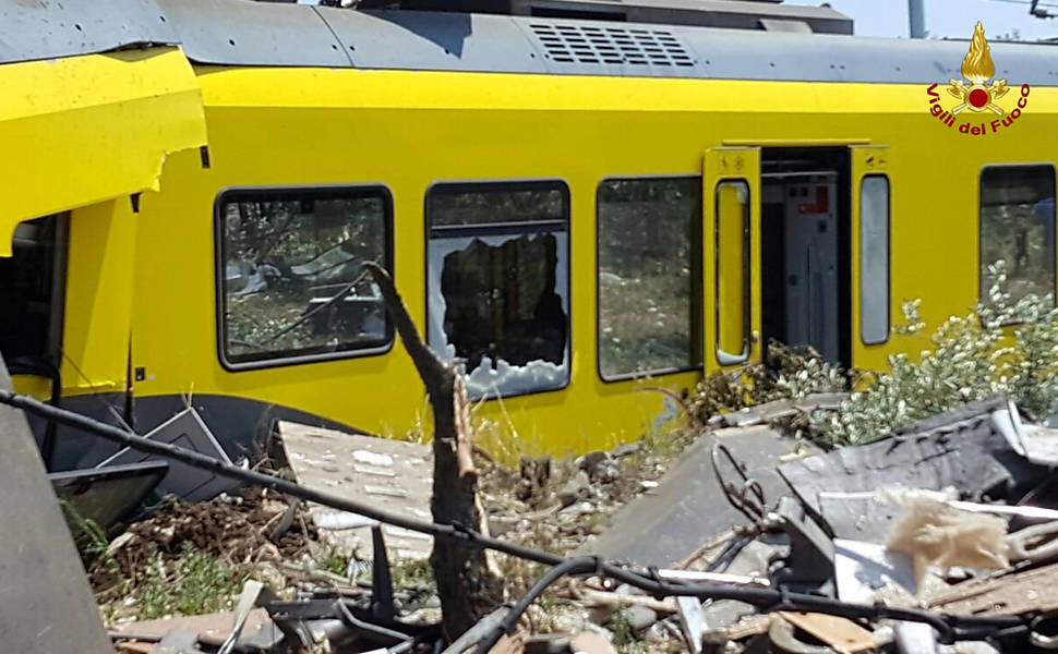 Acidente envolvendo trens deixa mortos e feridos na Itlia