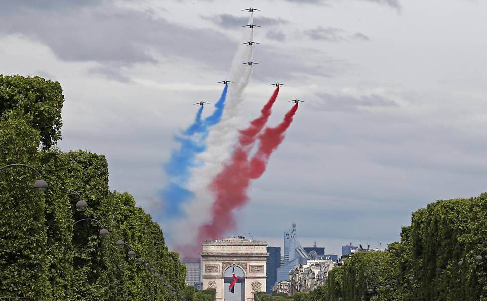 França comemora o dia da Bastilha