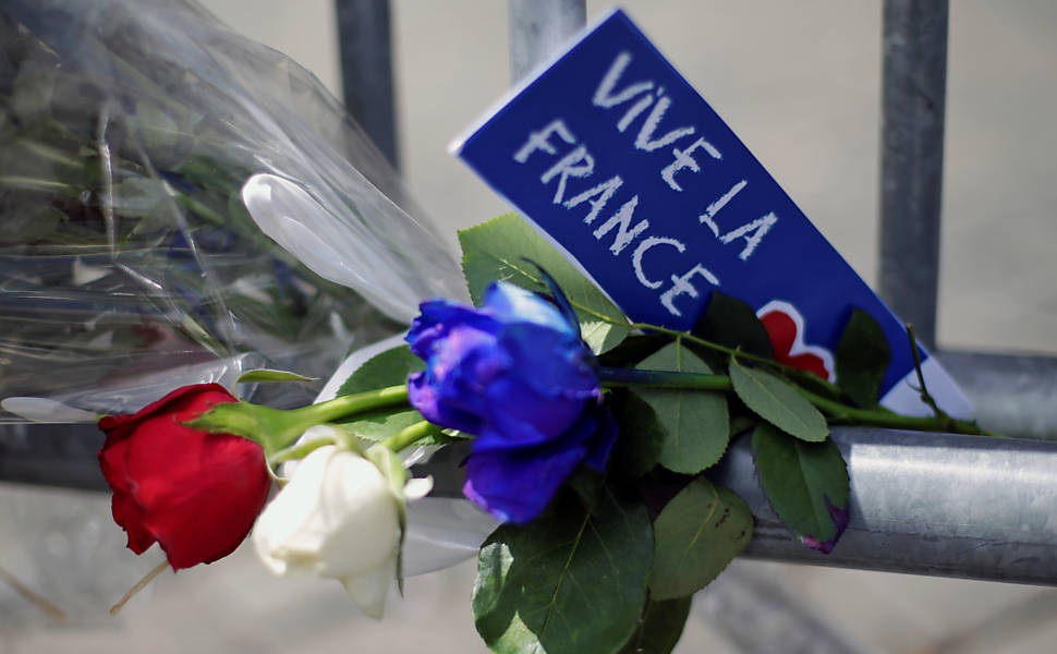 Homenagens s vtimas do atentado em Nice