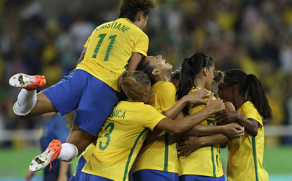 Futebol feminino: Brasil x Sucia