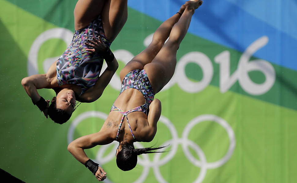 Ingrid Oliveira e Giovanna Pedroso nos saltos ornamentais