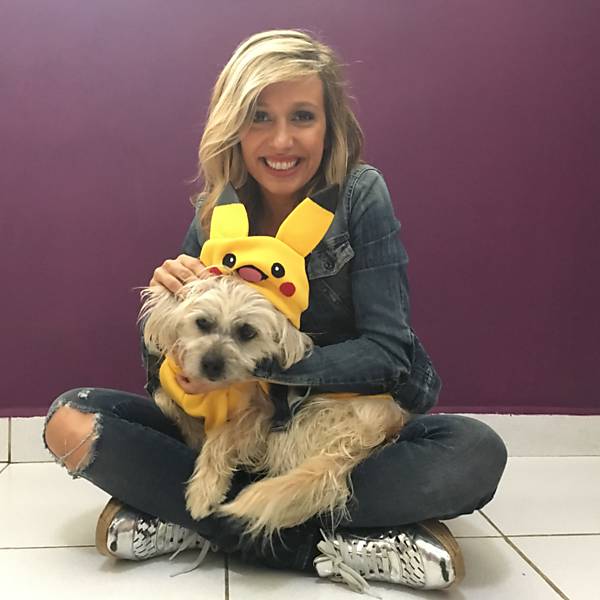 Luisa Mell fantasia cães de 'pokémon'