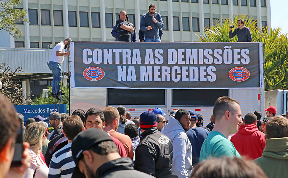 Protesto de operrios da Mercedes-Benz