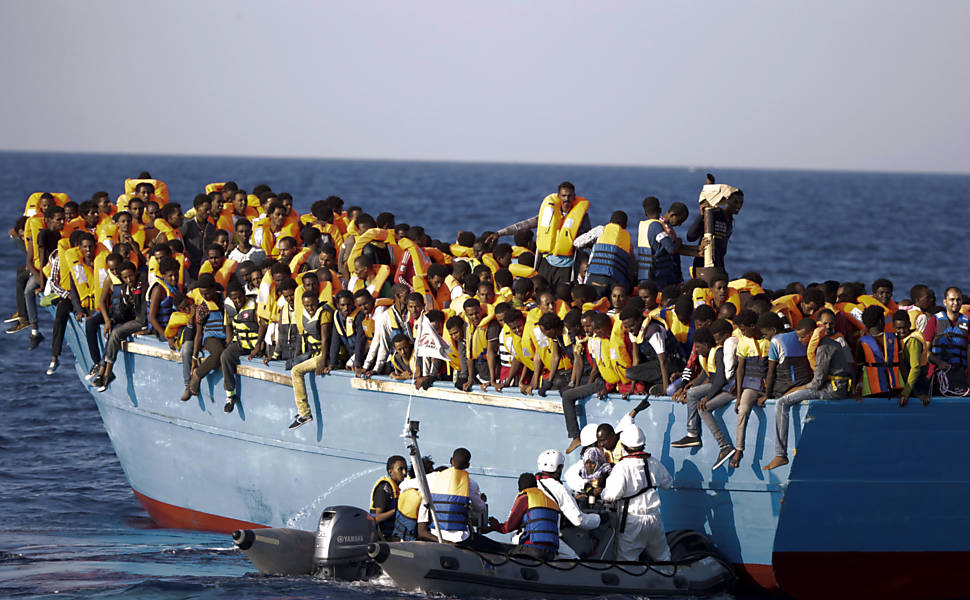 Refugiados lbios resgatados pela Itlia