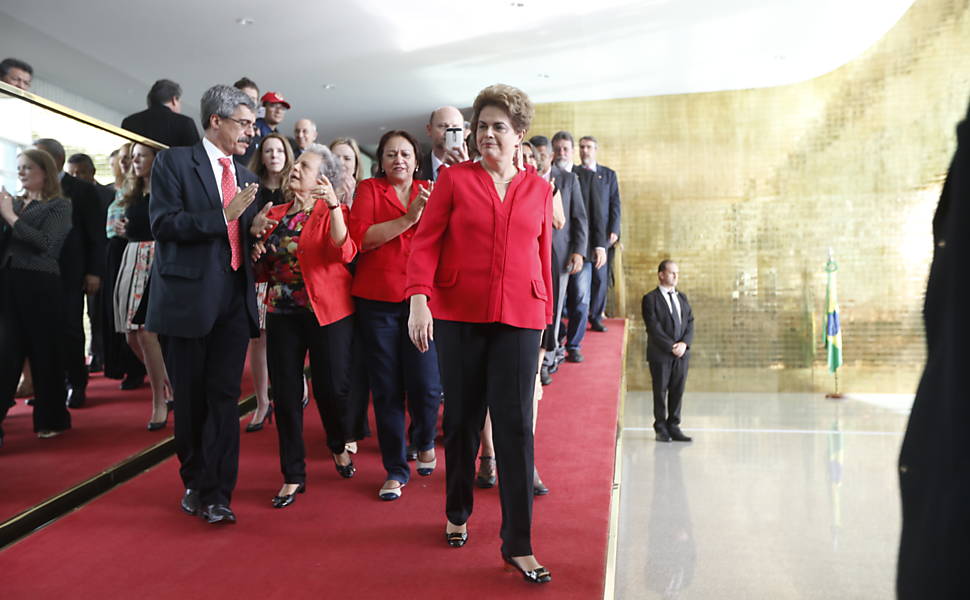 Dilma faz pronunciamento no Palácio da Alvorada