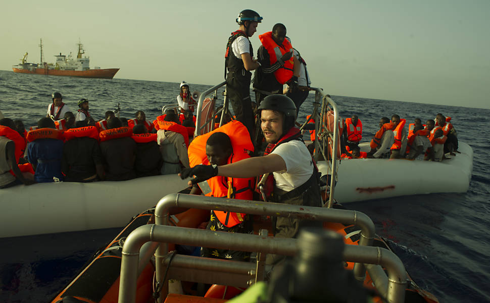 Resgate de refugiados no Mediterrâneo