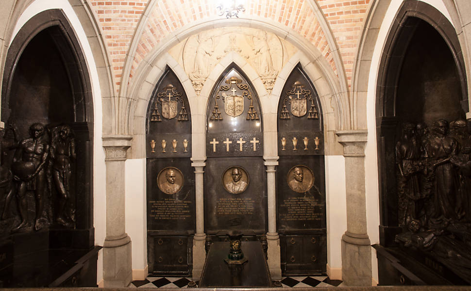 Cripta da Catedral da Sé - 08/04/2019 - Poder - Fotografia - Folha de S ...